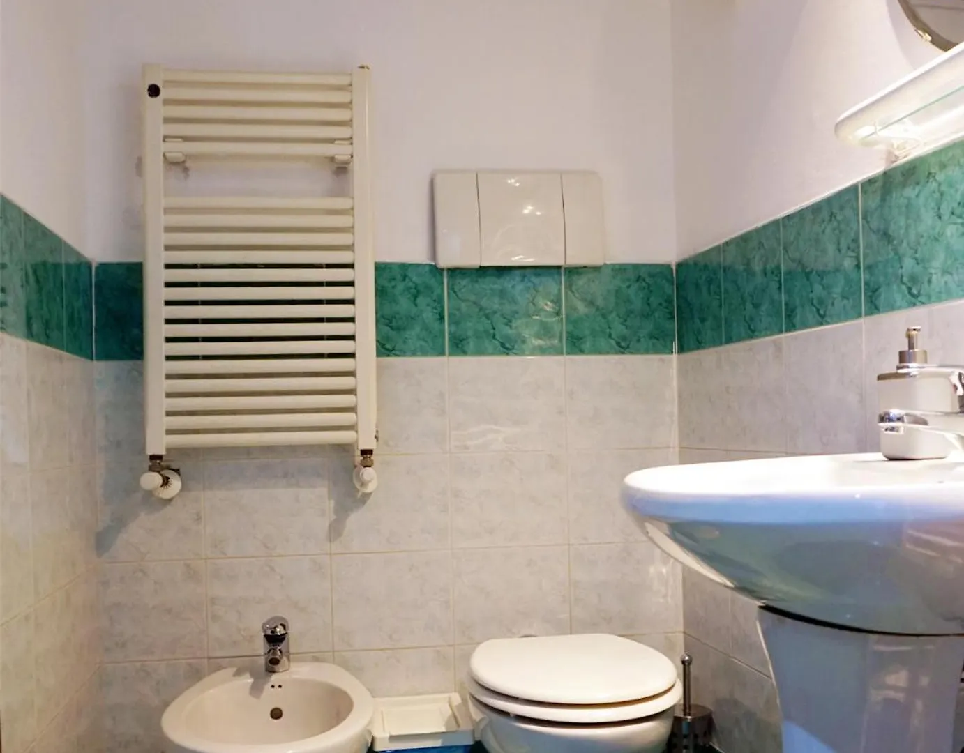 Studio Apartment Vicolo Lavandai Milan 0*,  Italy