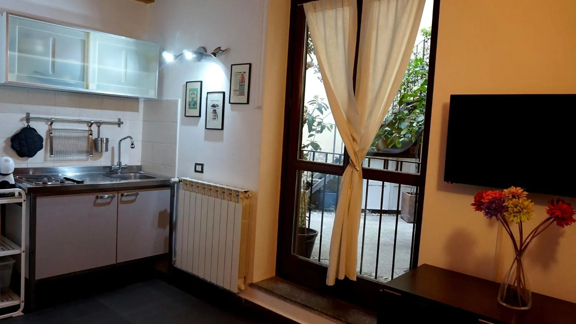 Studio Apartment Vicolo Lavandai Milan 0*,