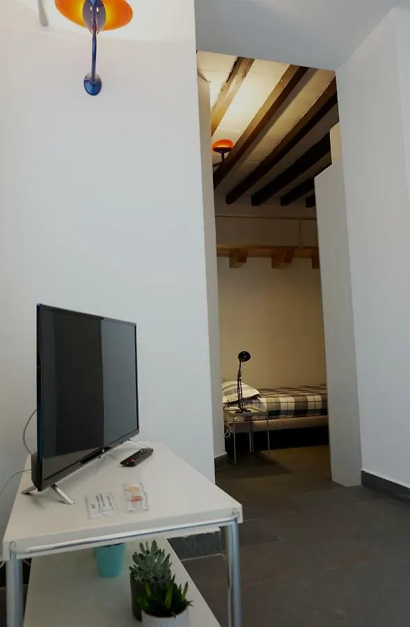 Studio Apartment Vicolo Lavandai Milan