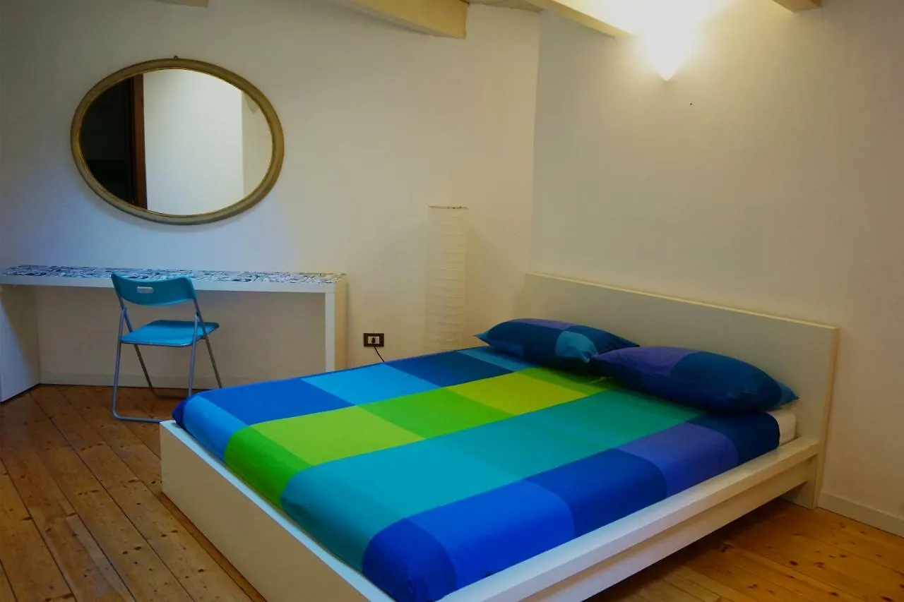 Studio Apartment Vicolo Lavandai ميلان