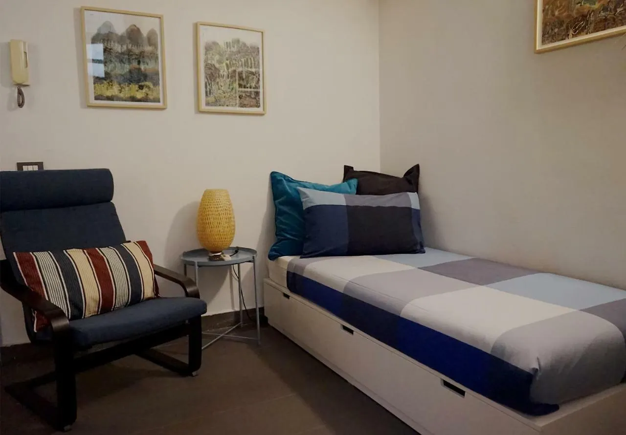 Studio Apartment Vicolo Lavandai Milan